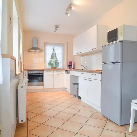 Hof Koehne - Haus Am Spielplatz - Schweinchen * Шмалленберг