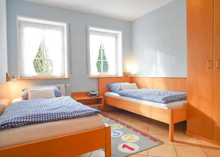 Hof Koehne - Haus Am Spielplatz - Schweinchen Apartment Schmallenberg